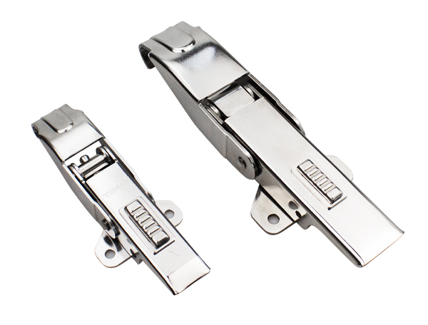 Adjustable self-locking buckle